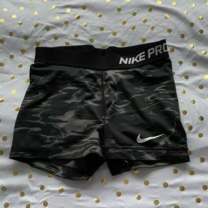 Nike Pro Women’s Spandex Short Size Small